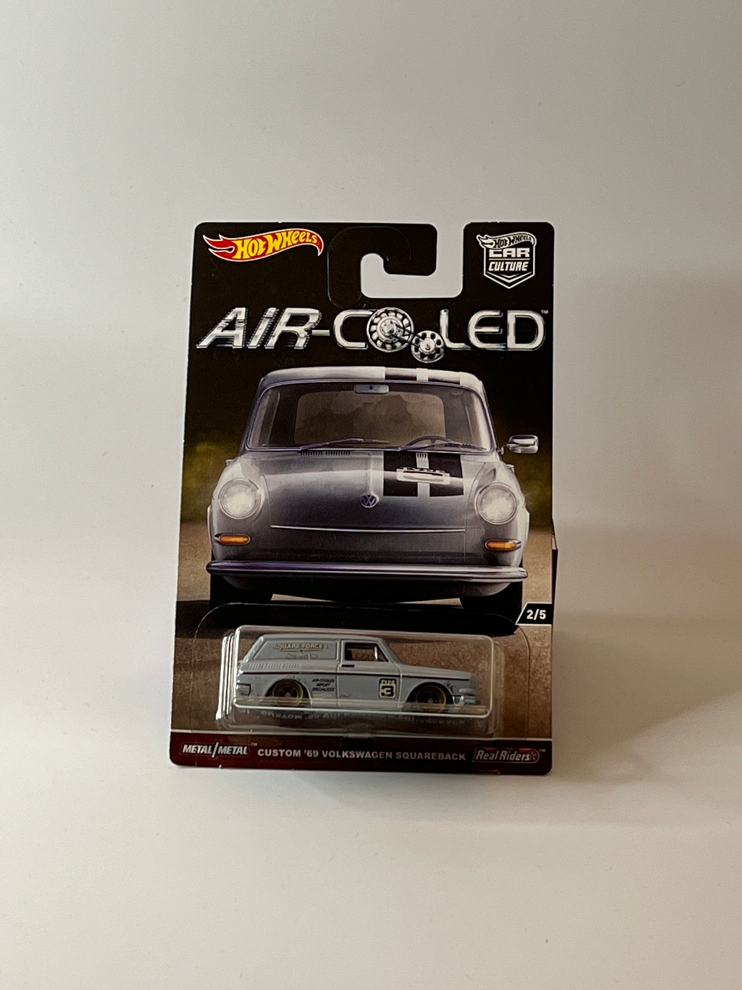 *DAMAGED* Hotwheels air cooled ’69 Volkswagen Squareback