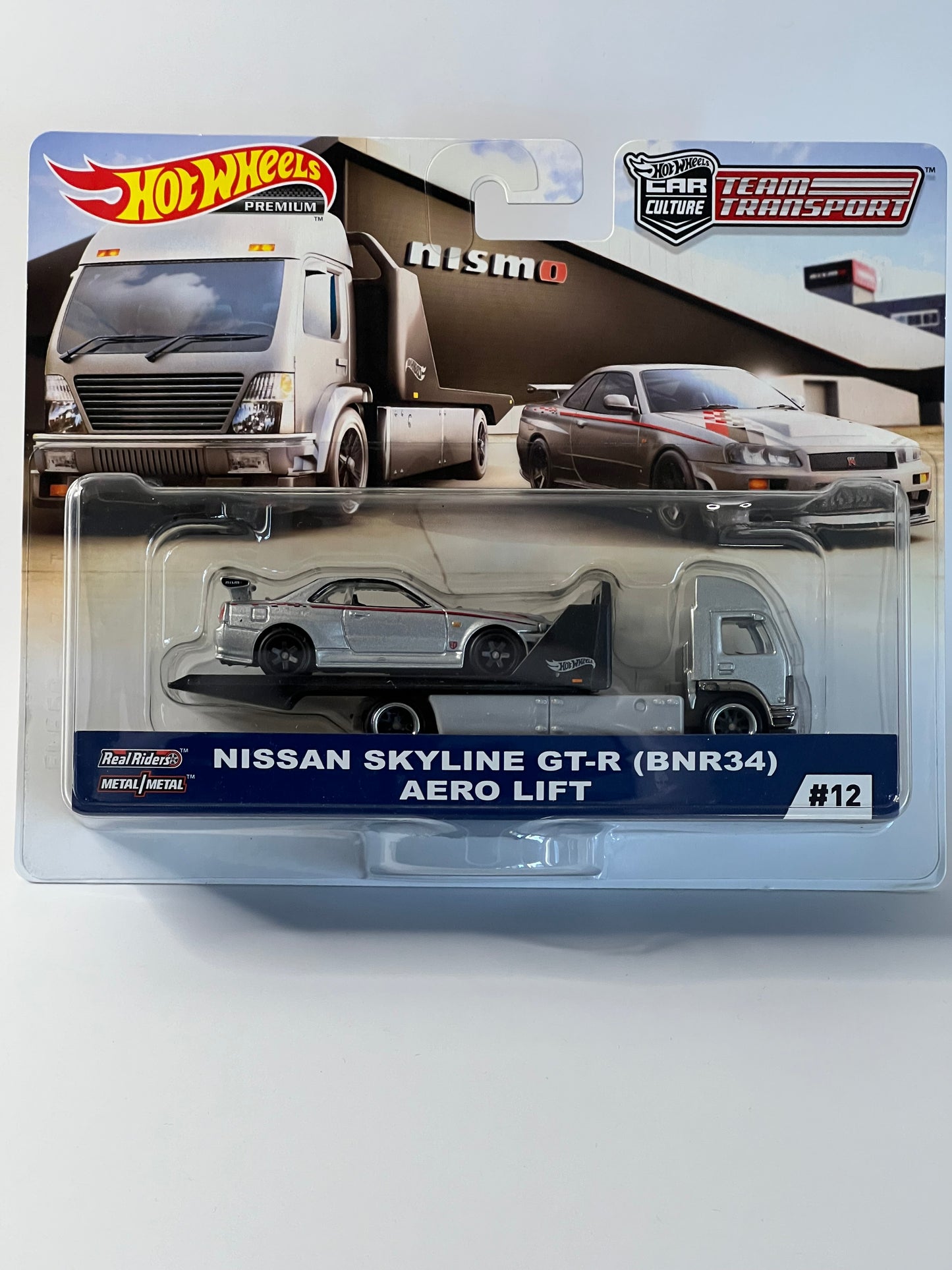 *DAMAGED*Hot Wheels Team Transport #12 Nissan Skyline GTR (BNR34)