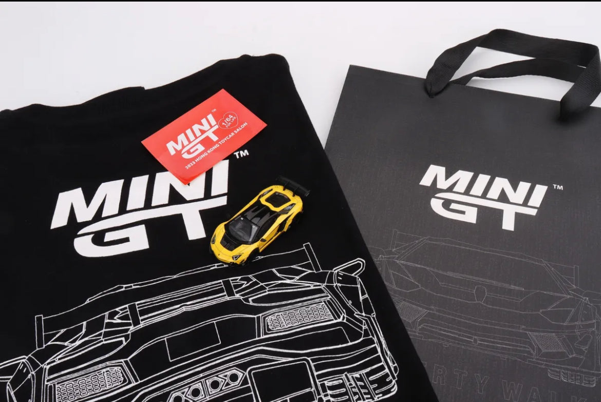 Mini GT 587 LB WORKS Lamborghini Aventador Yellow HK ToyCar Salon Exclusive