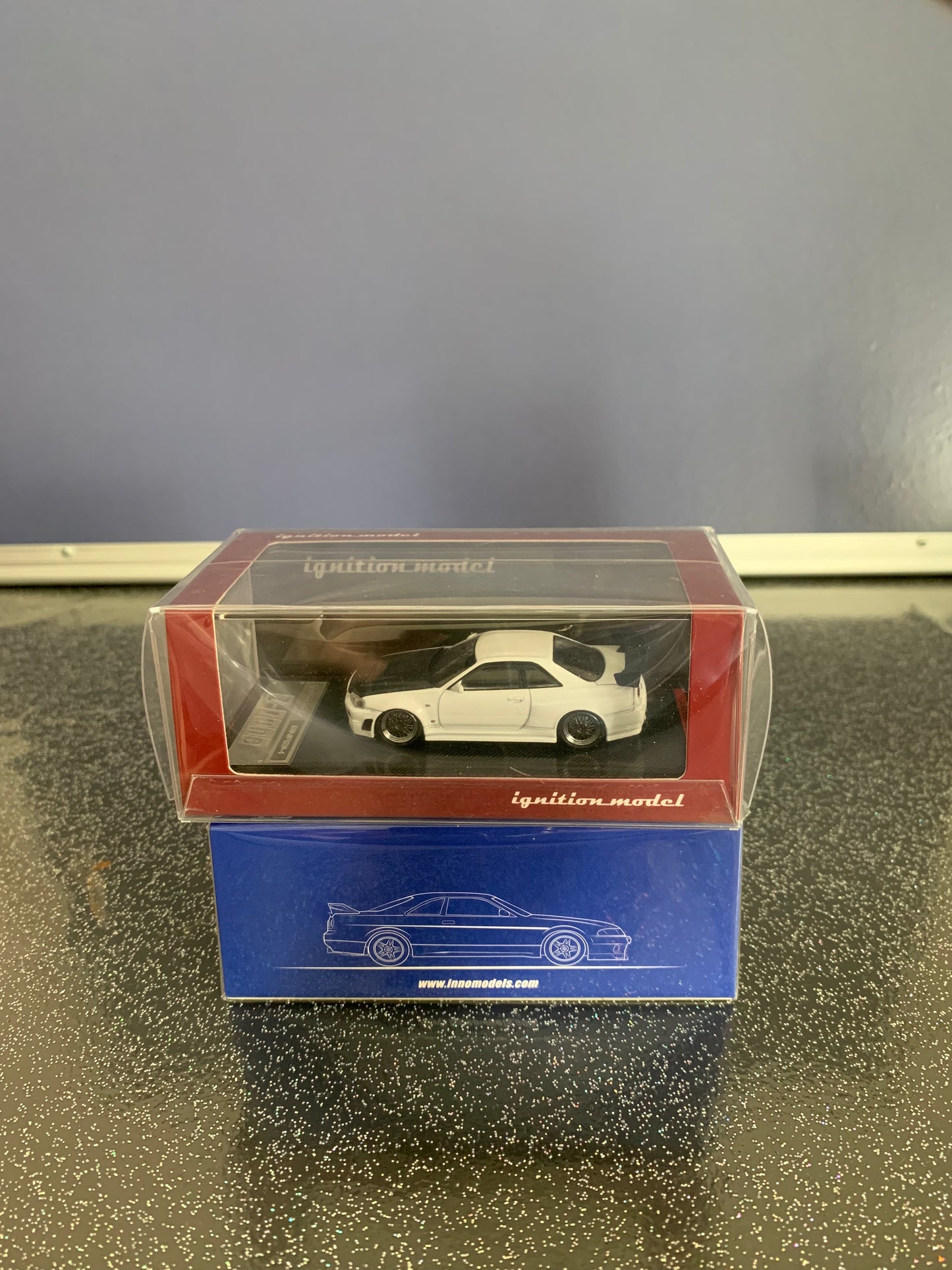 Ignition model Nissan skyline r34 white with black carbon hood