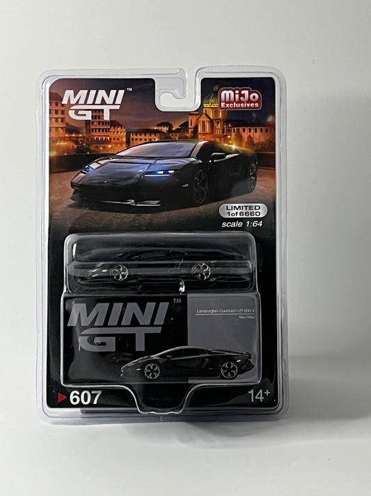 Mini gt Lander ghan Countach LPI 800-4