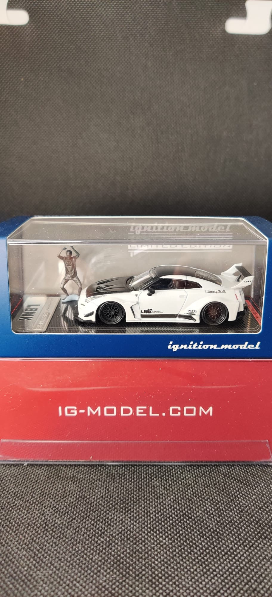 Ignition Model LB Silhouette Works GT Nissan 35GT-RR Pearl White With Mr. Kato Metal Figure