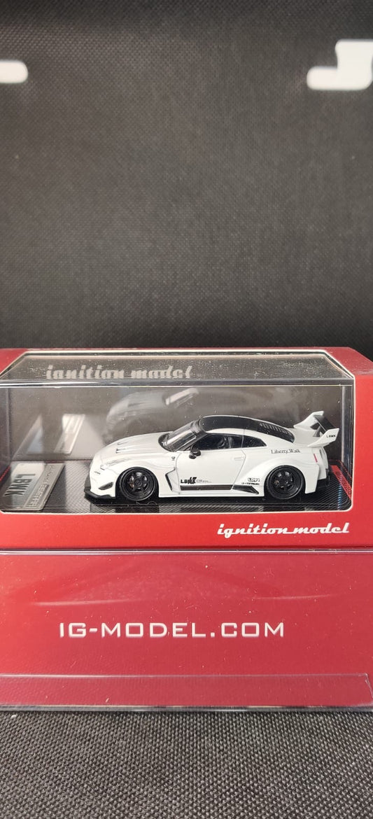 Ignition model LB-Silhouette WORKS GT Nissan 35GT-RR Matte Pearl White