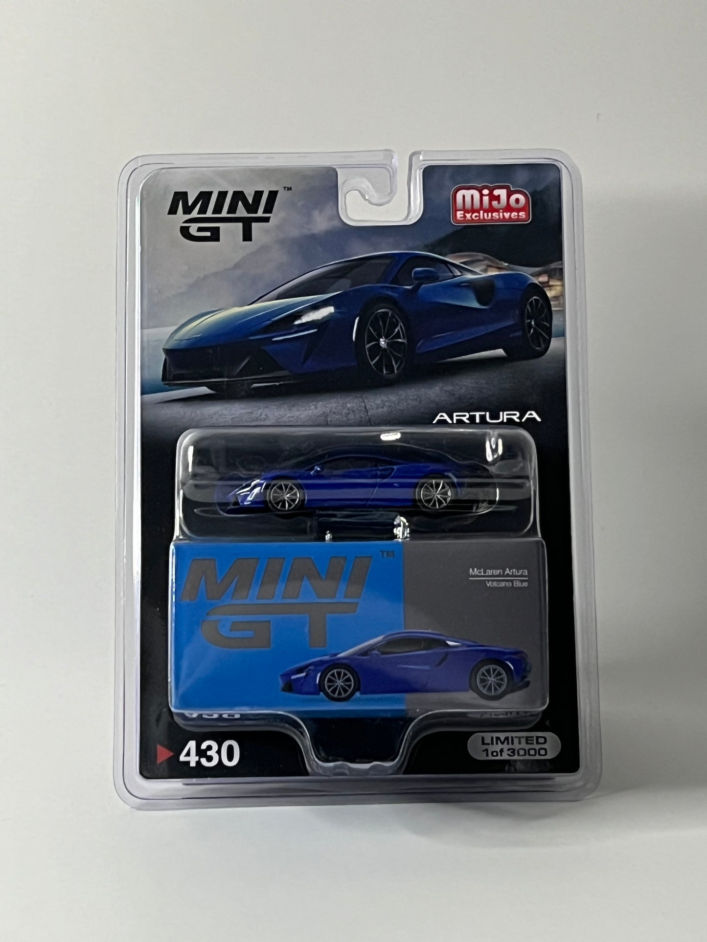 Mini gt McLaren Artura blue