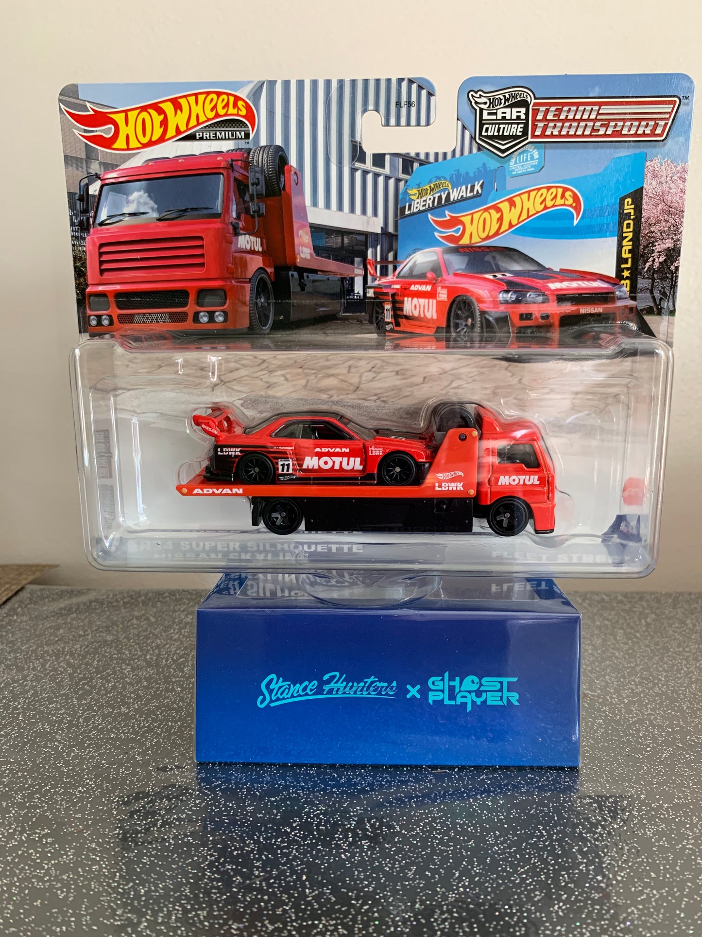 Hot wheels team transport LBER34 Nissan skyline