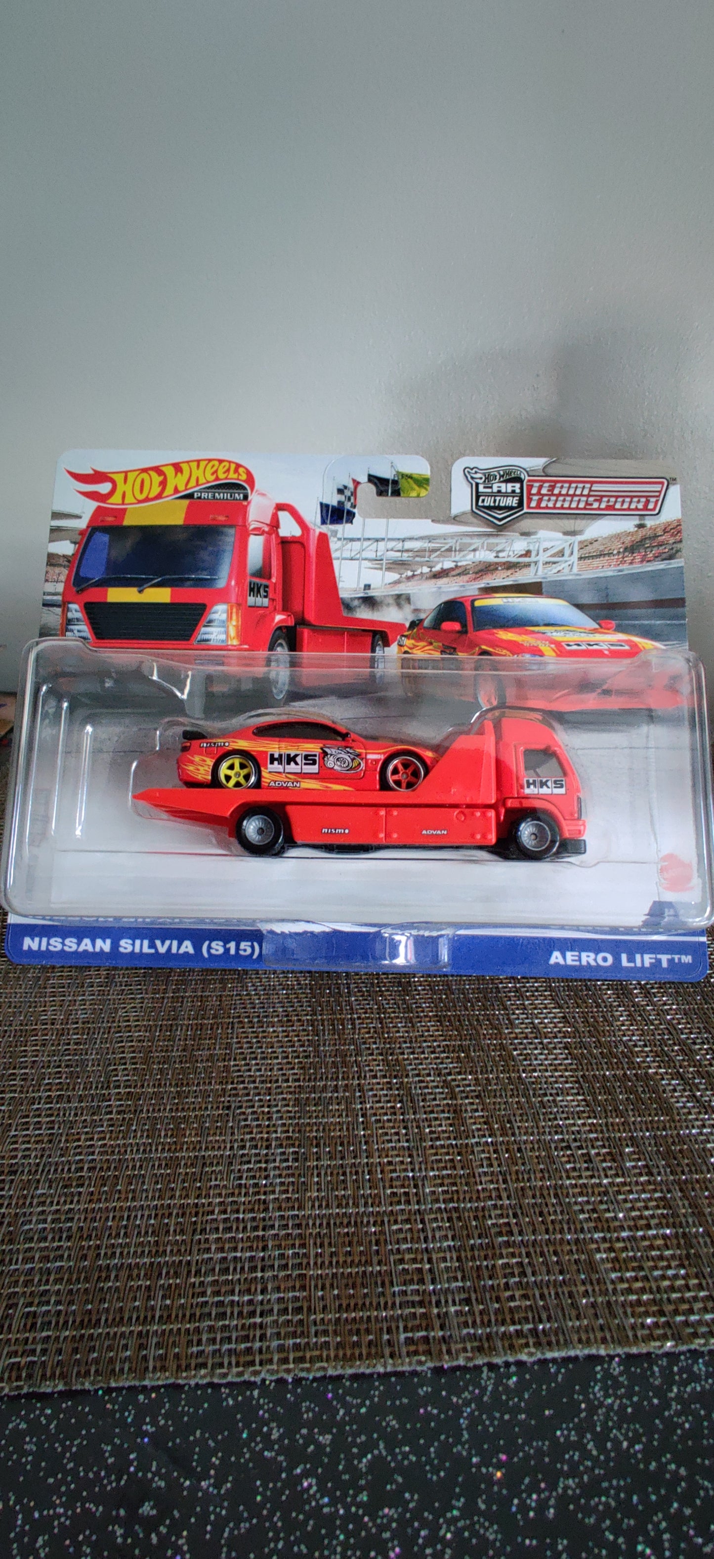 Hot wheels team transport Nissan Silvia s15 aero lift